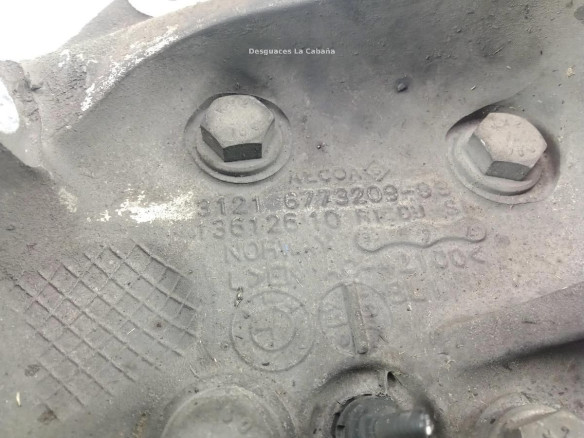 3121677320903 MANGUETA DEL DER BMW 1 (E81) |Desguaces La Cabaña