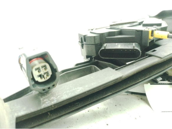 2759595 CERRADURA PUERTA LAT TRA IZQ FORD KUGA II (DM2)|Desguaces La Cabaña