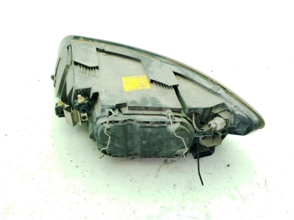 31335222 FARO DERECHO VOLVO V50 (545)|Desguaces La Cabaña