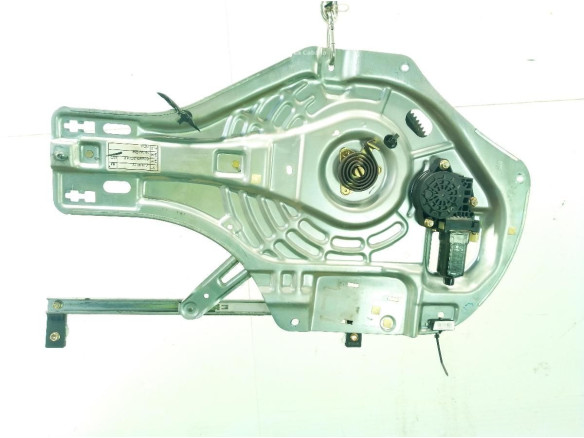 824062E000 ELEVALUNAS PUERTA LAT DEL DER HYUNDAI TUCSON (JM)|Desguaces La Cabaña