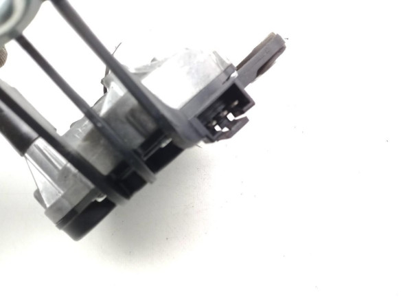 13105981 MOTOR LIMPIAPARABRISAS TRA OPEL ASTRA H (A04)|Desguaces La Cabaña