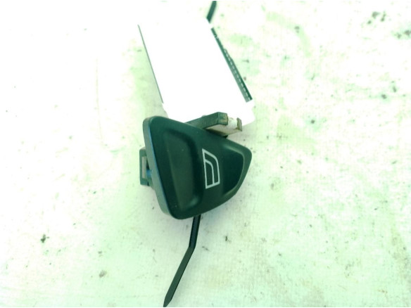 MANDO ELEVALUNAS PUERTA LAT DEL IZQ FORD KA (RU8)|Desguaces La Cabaña