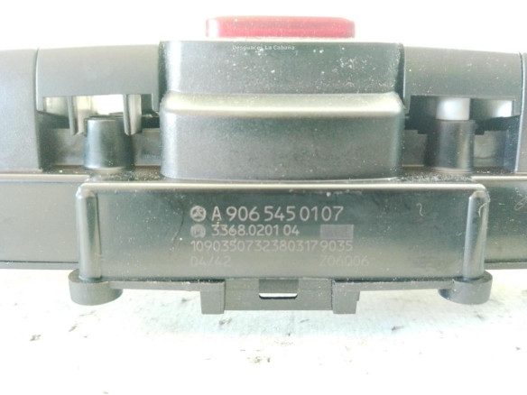 A9065450107 INTERRUPTOR WARNING MERCEDES BENZ SPRINTER 5-t Furgón (906)|Desguaces La Cabaña
