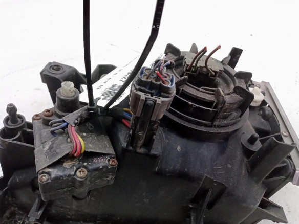 FARO DERECHO NISSAN PATROL GR V Wagon (Y61)|Desguaces La Cabaña