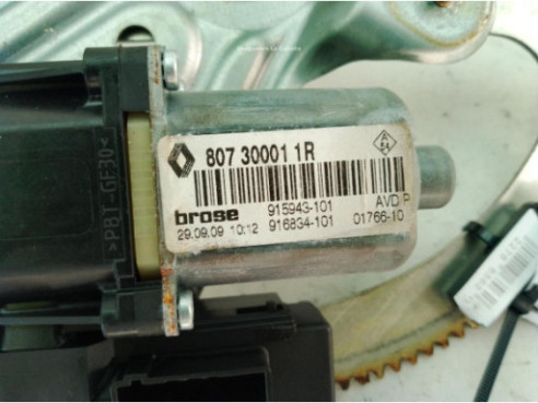 807205115R ELEVALUNAS PUERTA LAT DEL DER RENAULT SCENIC III (JZ0/1_)|Desguaces La Cabaña