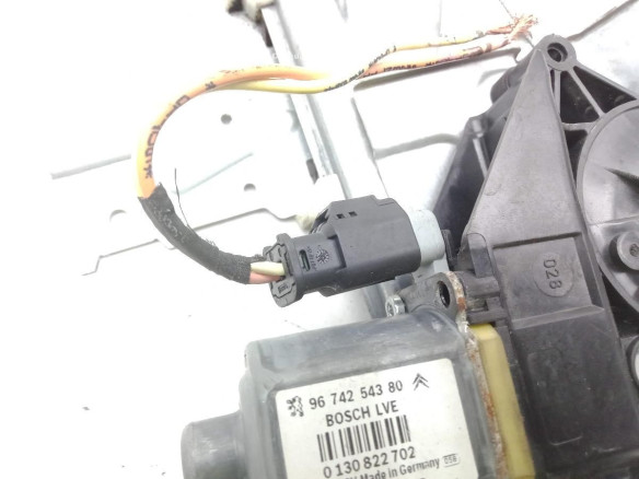 9674254380 ELEVALUNAS PUERTA LAT DEL DER PEUGEOT 208 |Desguaces La Cabaña