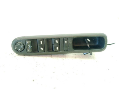 MANDO ELEVALUNAS PUERTA LAT DEL IZQ PEUGEOT 5008|Desguaces La Cabaña