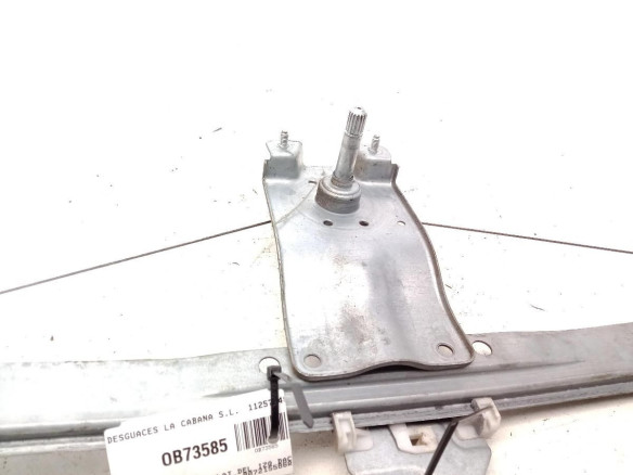 807215586R ELEVALUNAS PUERTA LAT DEL IZQ DACIA DOKKER|Desguaces La Cabaña