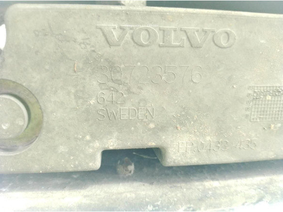 30723576 CUNA MOTOR VOLVO XC70 CROSS COUNTRY (295)|Desguaces La Cabaña