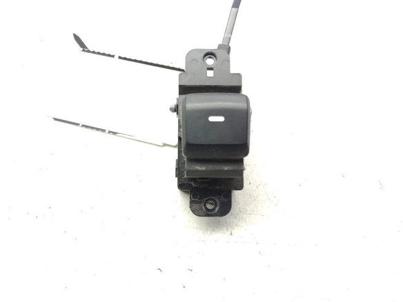 93580C80004X MANDO ELEVALUNAS PUERTA LAT DEL DER HYUNDAI i20 (GB)|Desguaces La Cabaña