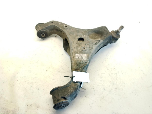 A9063304107 BRAZO SUSPENSION DEL DER INF MERCEDES BENZ SPRINTER 5-t Furgón (906)|Desguaces La Cabaña