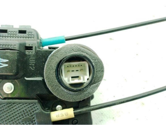 CERRADURA PUERTA LAT TRA DER TOYOTA VERSO (_R2_)|Desguaces La Cabaña