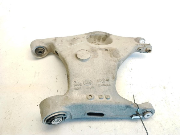 T2H54695 BRAZO SUSPENSION TRA DER INF CENTRAL JAGUAR XE (X760)|Desguaces La Cabaña