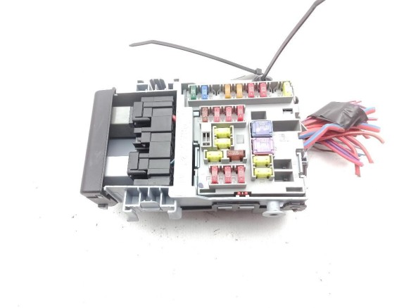 13222786 CAJA FUSIBLES INTERIOR (BSI) OPEL ASTRA J (P10) |Desguaces La Cabaña