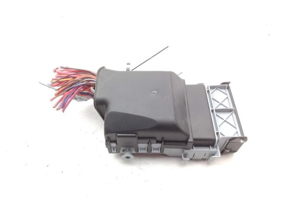 13222786 CAJA FUSIBLES INTERIOR (BSI) OPEL ASTRA J (P10) |Desguaces La Cabaña