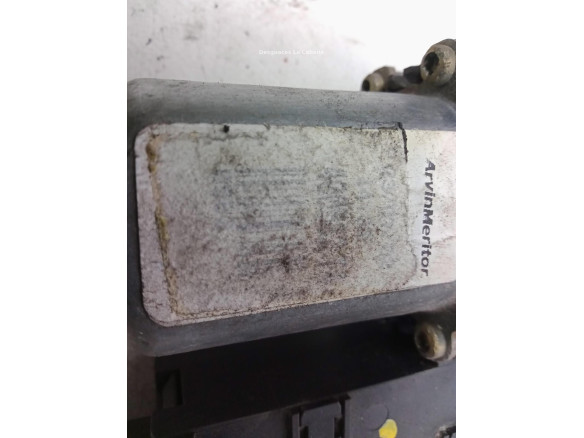8200305720 ELEVALUNAS PUERTA LAT TRA IZQ RENAULT LAGUNA II (BG0/1_)|Desguaces La Cabaña