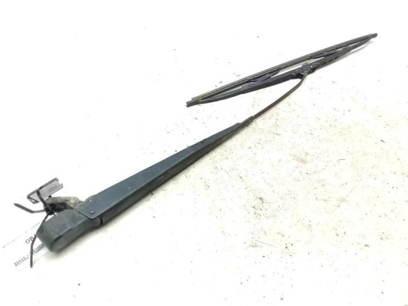 BRAZO LIMPIAPARABRISAS DEL DER NISSAN TERRANO II (R20)|Desguaces La Cabaña