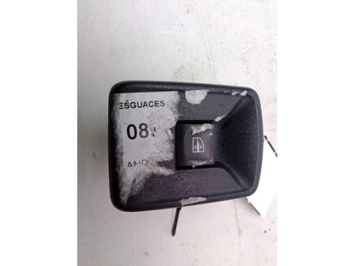 MANDO ELEVALUNAS PUERTA LATERAL DELANTERO DERECHO|Desguaces La Cabaña