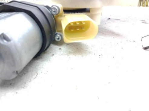 51337184384 ELEVALUNAS PUERTA LAT DEL DER BMW 5 (E60)|Desguaces La Cabaña