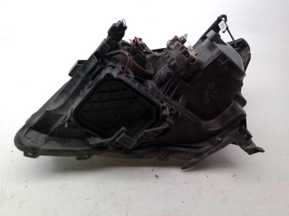 8113005240 FARO DERECHO TOYOTA AVENSIS Ranchera familiar (_T25_)|Desguaces La Cabaña