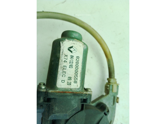 8200485202 ELEVALUNAS PUERTA LAT TRA DER RENAULT LAGUNA II (BG0/1_)|Desguaces La Cabaña