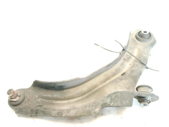 545046162R BRAZO SUSPENSION DEL DER INF RENAULT CLIO IV (BH_)|Desguaces La Cabaña
