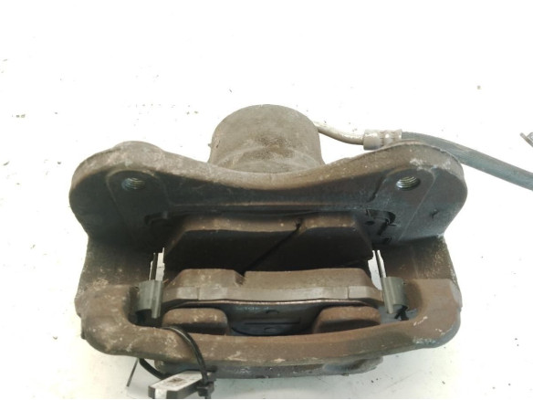 581302Y050 PINZA DEL DER HYUNDAI ix35 (LM, EL, ELH)|Desguaces La Cabaña