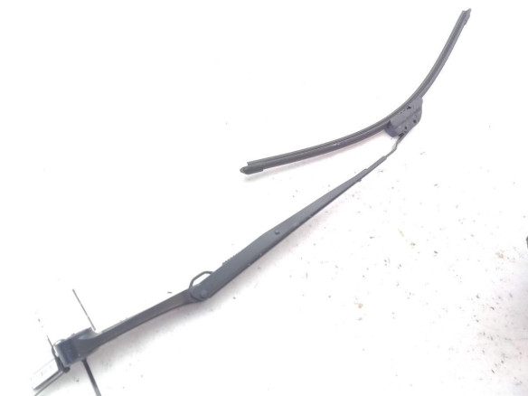 983103U000 BRAZO LIMPIAPARABRISAS DEL IZQ KIA SPORTAGE (SL)|Desguaces La Cabaña