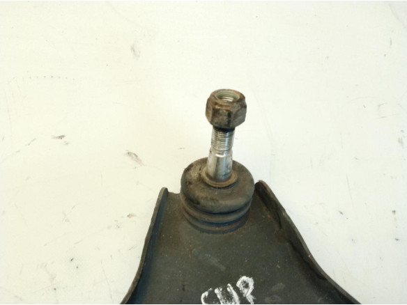 A071911220740 BRAZO SUSPENSION DEL DER SUP IVECO DAILY VI Furgón|Desguaces La Cabaña