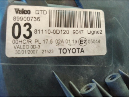 811300D120 FARO DERECHO TOYOTA YARIS (_P9_)|Desguaces La Cabaña