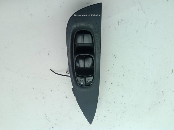 MANDO ELEVALUNAS PUERTA LAT DEL IZQ NISSAN QASHQAI II Todo terreno, cerrada (J11, J11_)|Desguaces La Cabaña