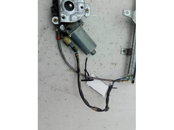 ELEVALUNAS PUERTA LAT TRA IZQ NISSAN TERRANO II (R20)|Desguaces La Cabaña
