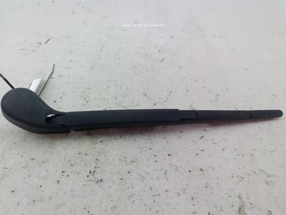 1786268 BRAZO LIMPIAPARABRISAS TRA PORTÓN FORD FOCUS III|Desguaces La Cabaña