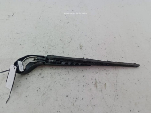 1786268 BRAZO LIMPIAPARABRISAS TRA PORTÓN FORD FOCUS III|Desguaces La Cabaña