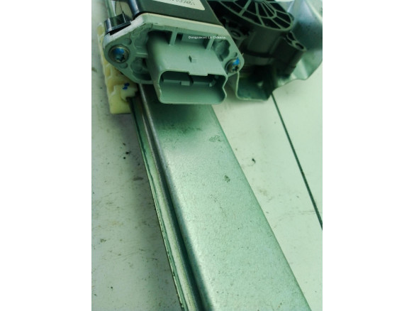 807210974R ELEVALUNAS PUERTA LAT DEL IZQ RENAULT TRAFIC III Furgón (FG_)|Desguaces La Cabaña