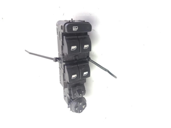 98044803ZD MANDO ELEVALUNAS PUERTA LAT DEL IZQ OPEL CORSA F|Desguaces La Cabaña