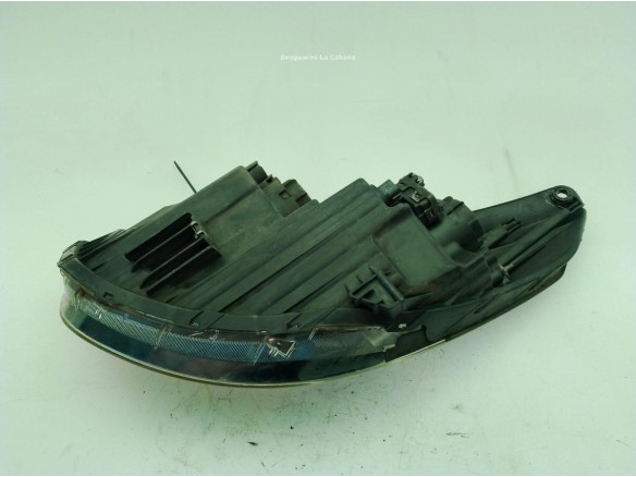 921022Y000 FARO DERECHO HYUNDAI ix35 (LM, EL, ELH)|Desguaces La Cabaña