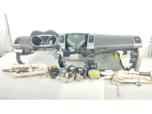 KIT AIRBAGS + SALPICADERO + CINTURONES + CENTRALITA|Desguaces La Cabaña