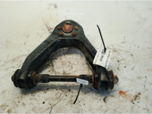 BRAZO SUSPENSION DEL DER SUP NISSAN TERRANO II (R20)|Desguaces La Cabaña