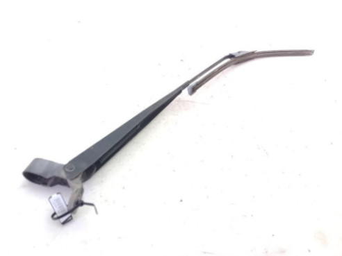 BRAZO LIMPIAPARABRISAS DEL DER NISSAN TERRANO II (R20)|Desguaces La Cabaña