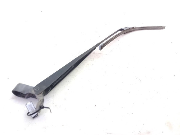 BRAZO LIMPIAPARABRISAS DEL DER NISSAN TERRANO II (R20)|Desguaces La Cabaña