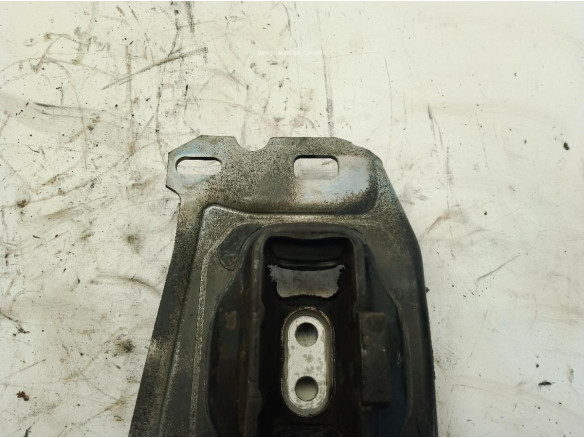 9673768480 SOPORTE MOTOR IZQ PEUGEOT 3008 SUV (M_)|Desguaces La Cabaña