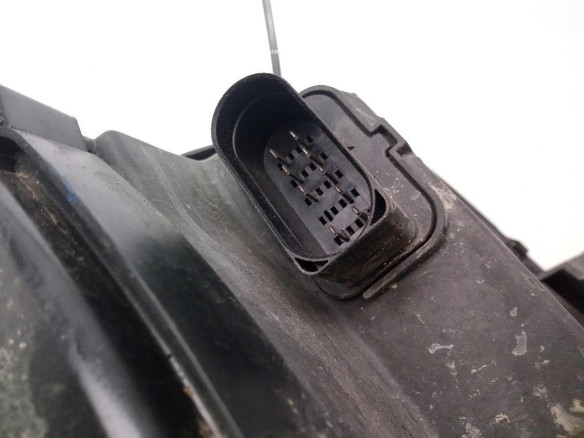 FARO IZQUIERDO VW PASSAT (3B3)|Desguaces La Cabaña