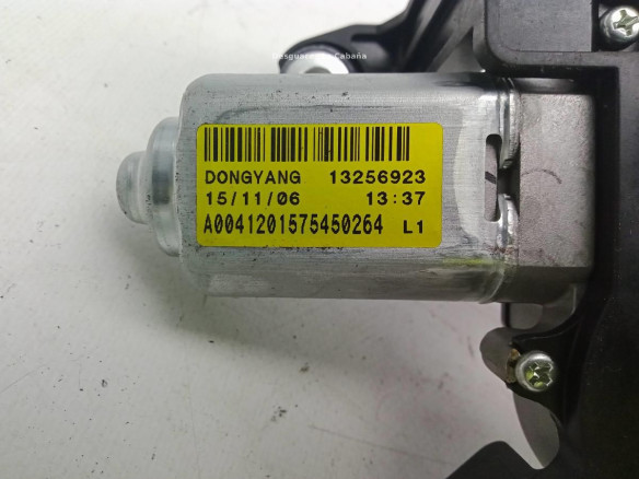 13256923 MOTOR LIMPIAPARABRISAS TRA OPEL ZAFIRA TOURER C (P12)|Desguaces La Cabaña