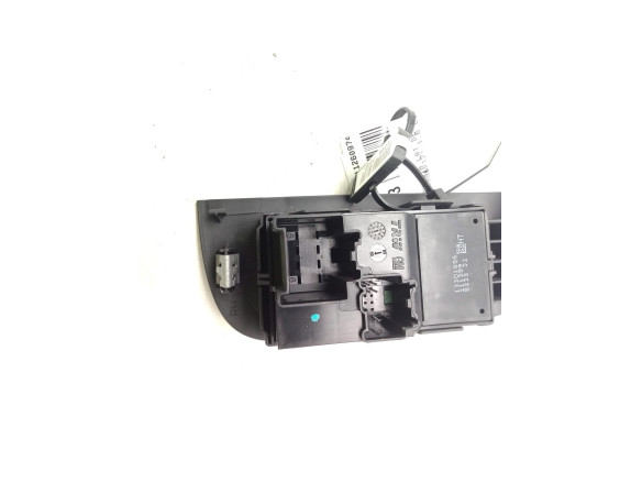 13301886 MANDO ELEVALUNAS PUERTA LAT DEL DER OPEL ZAFIRA TOURER C (P12)|Desguaces La Cabaña