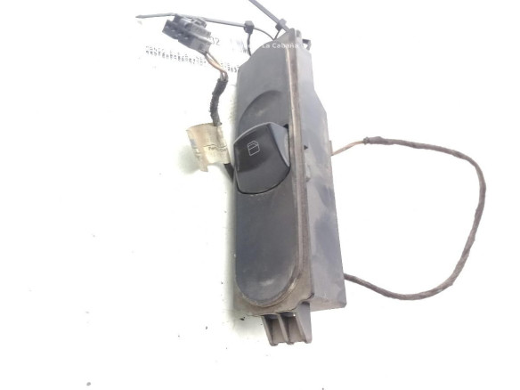 A6395451413 MANDO ELEVALUNAS PUERTA LAT DEL DER MERCEDES BENZ VITO Autobús (W639)|Desguaces La Cabaña