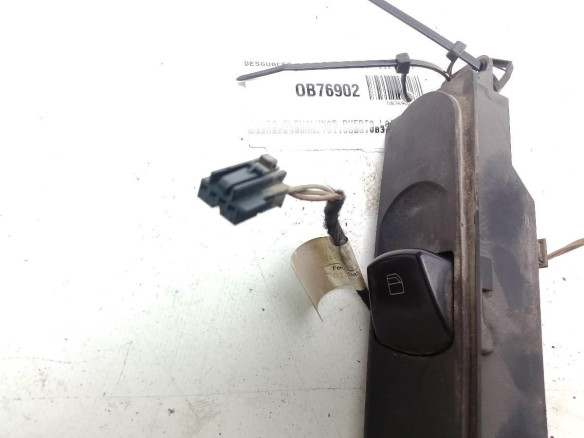 A6395451413 MANDO ELEVALUNAS PUERTA LAT DEL DER MERCEDES BENZ VITO Autobús (W639)|Desguaces La Cabaña