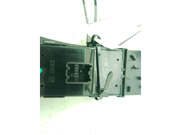 13305978 MANDO ELEVALUNAS PUERTA LAT DEL IZQ OPEL ASTRA J (P10)|Desguaces La Cabaña