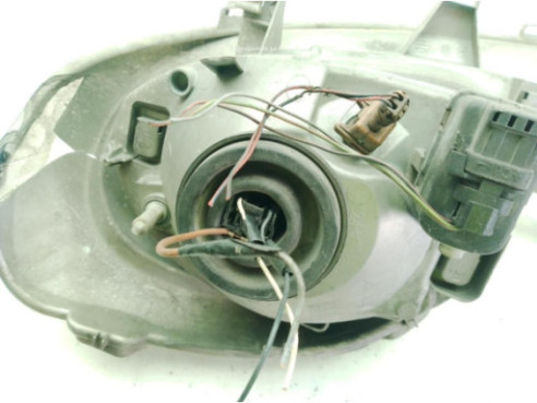 7700311372 FARO DERECHO RENAULT TRAFIC II Autobús (JL)|Desguaces La Cabaña