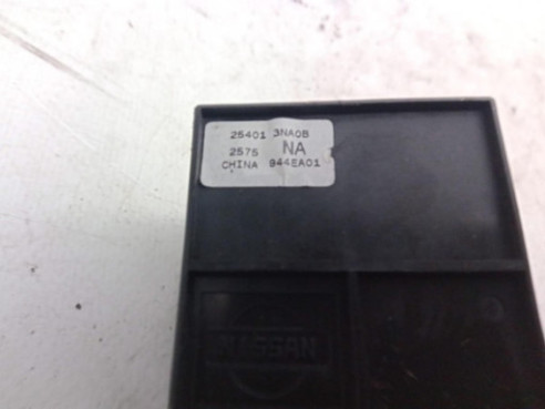 254013NA0B MANDO ELEVALUNAS PUERTA LAT DEL IZQ NISSAN LEAF (ZE0)|Desguaces La Cabaña